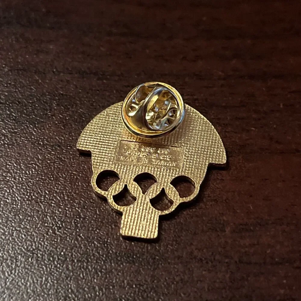 McDonald’s 1992 Barcelona Olympics‎ Team USA Basketball Employee Lapel Hat Pin